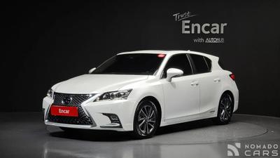 Lexus CT200h