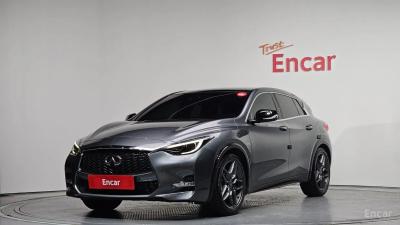 Infiniti Q30