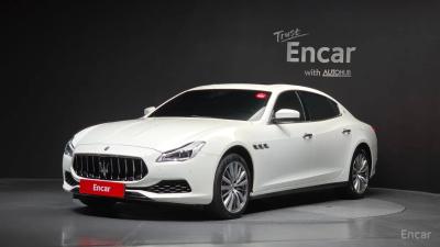 Maserati Quattroporte