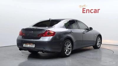 Infiniti G