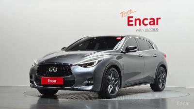 Infiniti Q30