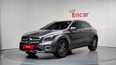Mercedes-Benz GLA-Class