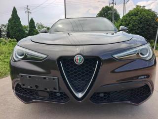 giulia stelvio
