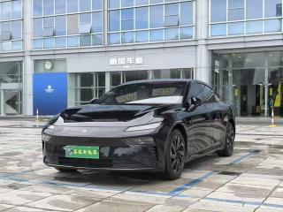 eπ sedan