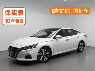 Nissan altima