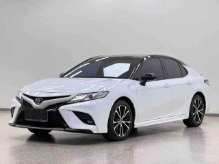 alphard camry