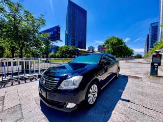 alphard crown