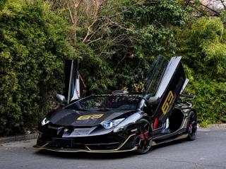 Lamborghini supercar