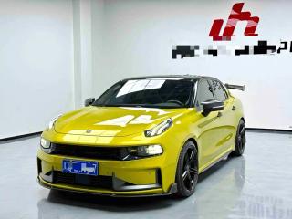 Lynk&co 03