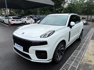 Lynk&co 09