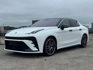 Lynk&co 03