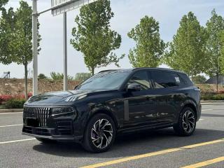 Lynk&co 09