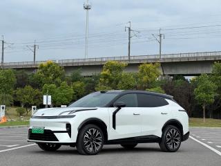 Lynk&co 08