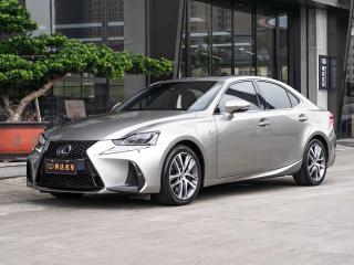 Lexus IS