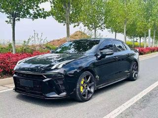 Lynk&co 03