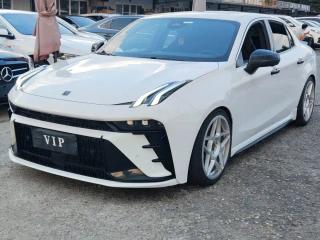 Lynk&co 03