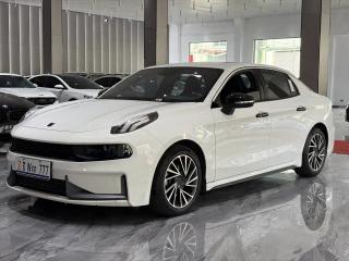 Lynk&co 03