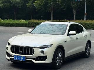 Maserati suv