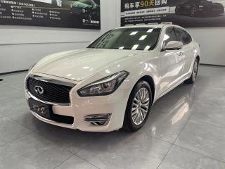 Infiniti Q70