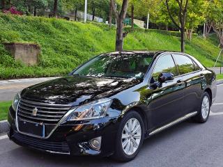 alphard crown