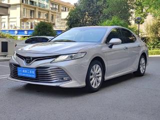 alphard camry