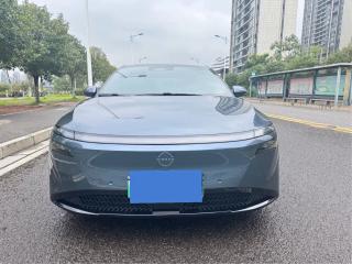Nissan nissan