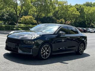 Lynk&co 03