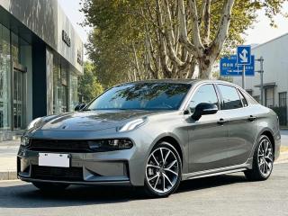 Lynk&co 03
