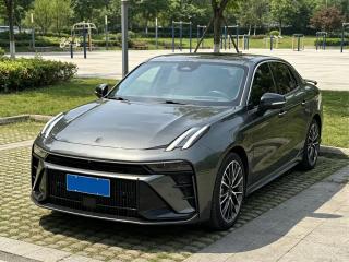 Lynk&co 03