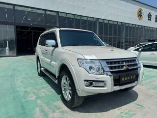 Ouland Pajero