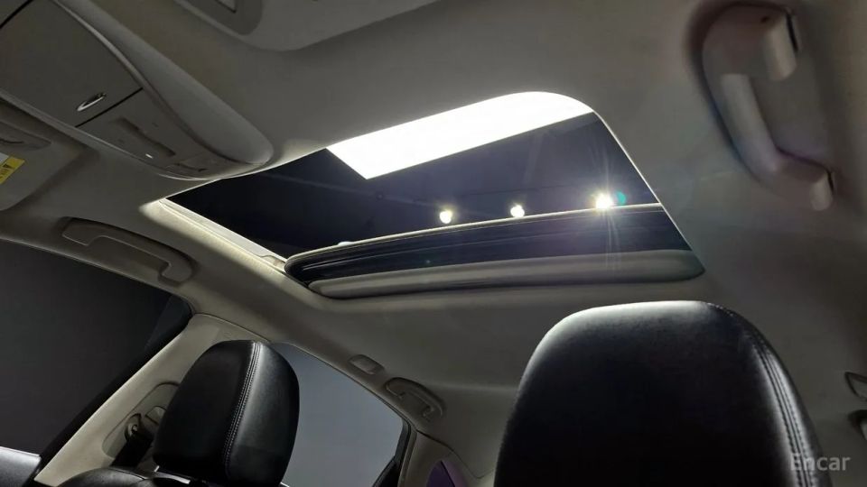 Infiniti M