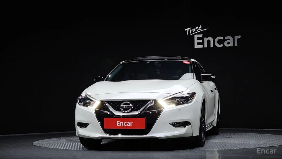 Nissan Maxima