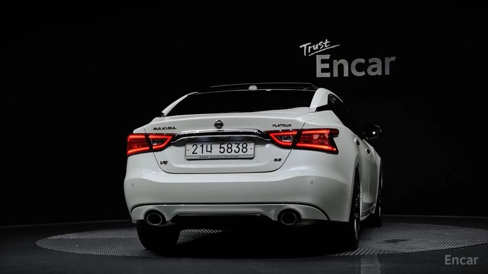 Nissan Maxima