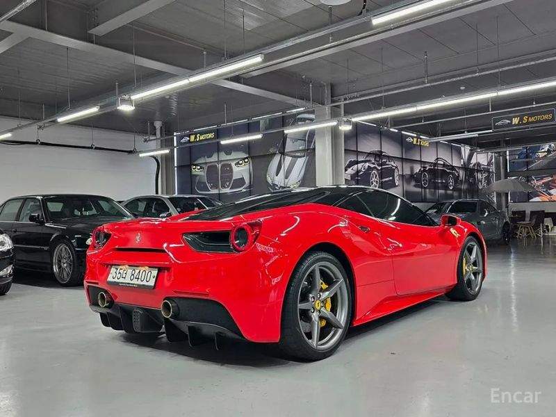 Ferrari 488