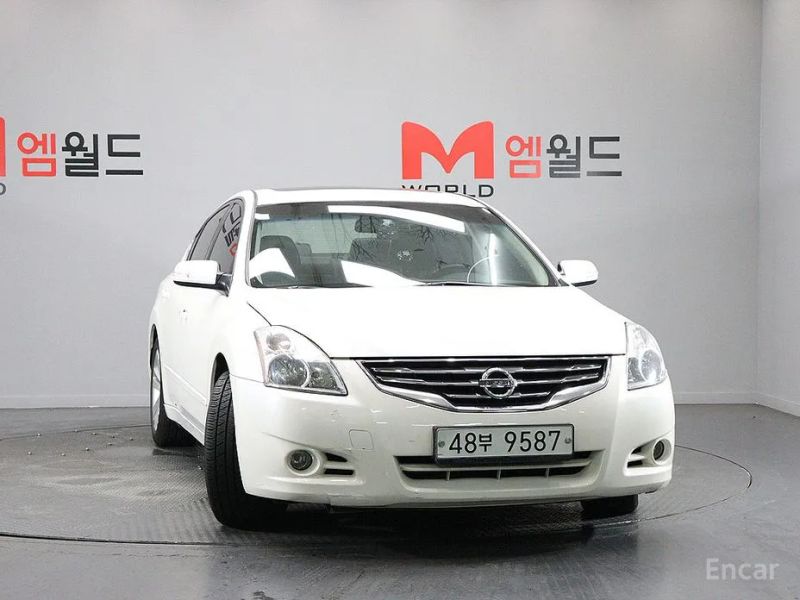 Nissan altima