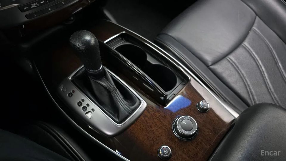 Infiniti JX