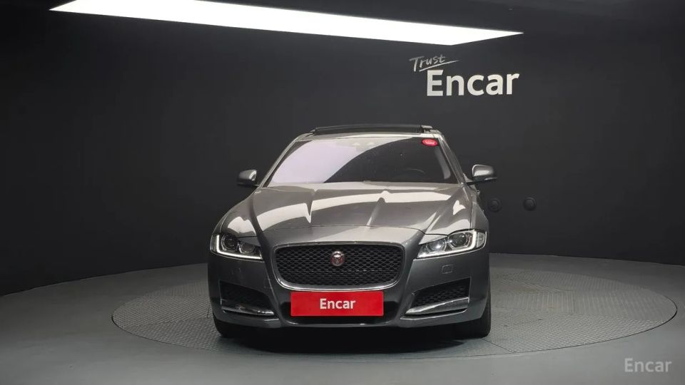 Jaguar xf