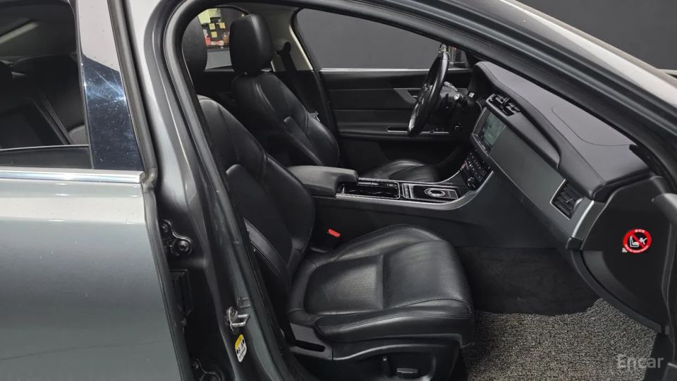 Jaguar xf
