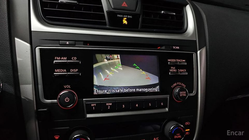 Nissan altima