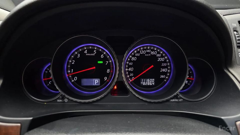 Infiniti M