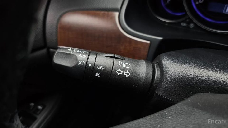 Infiniti M