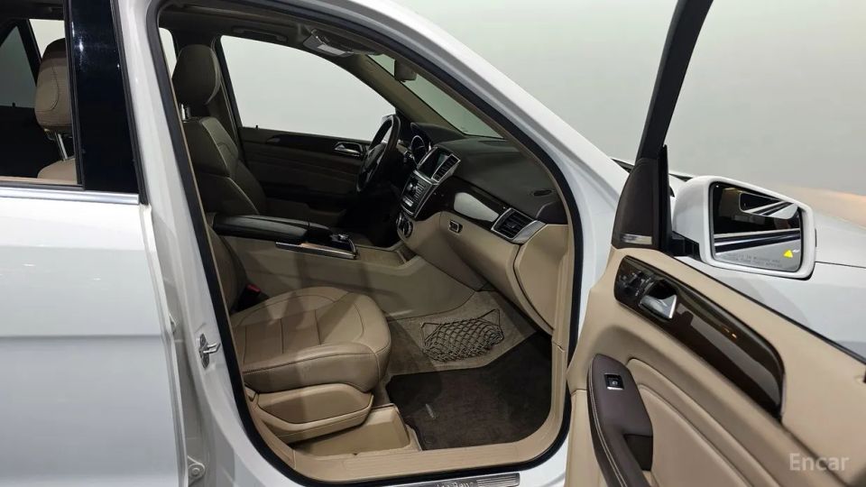 Mercedes-Benz M-class