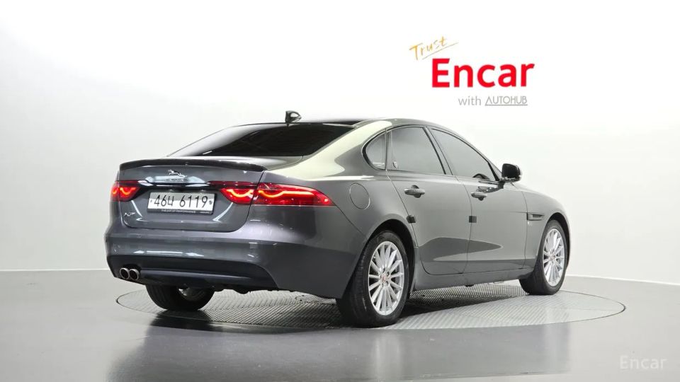 Jaguar xf