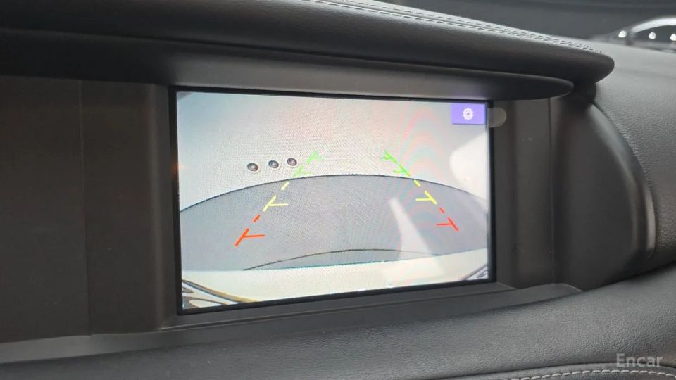 Infiniti QX30