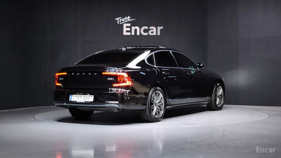 Volvo S90