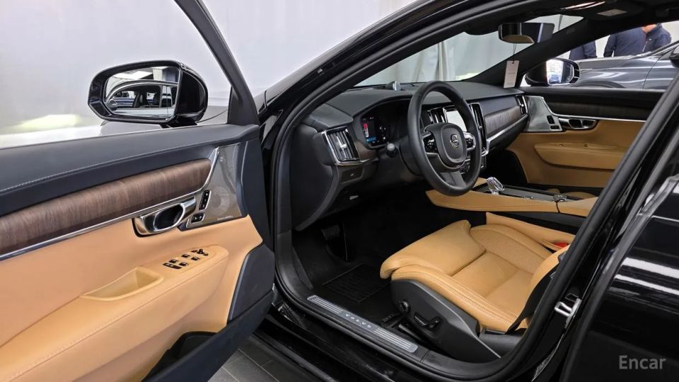 Volvo S90