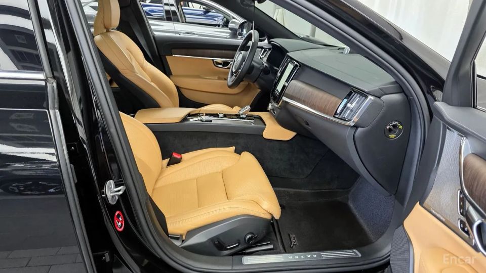 Volvo S90