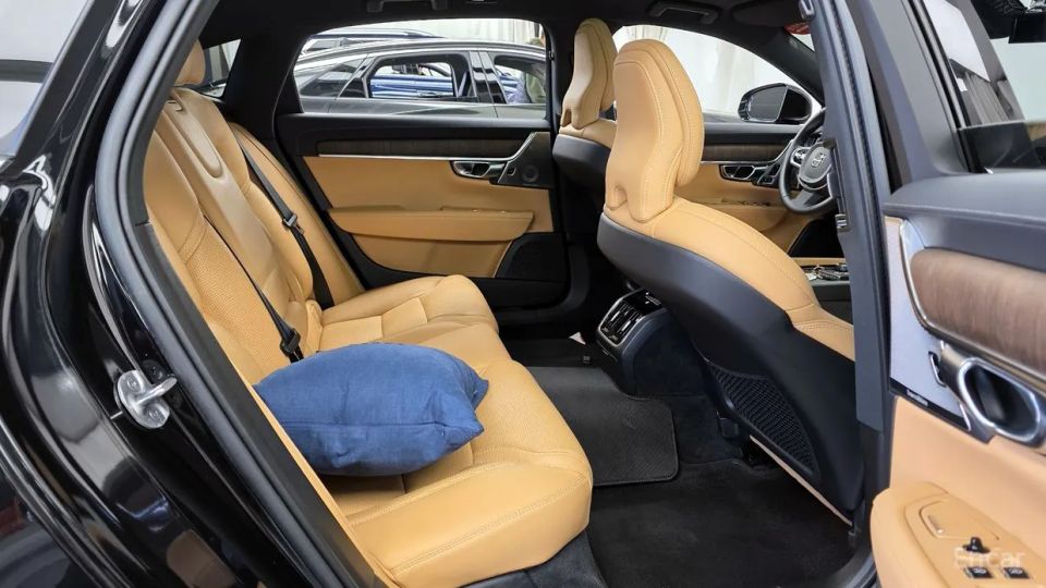 Volvo S90