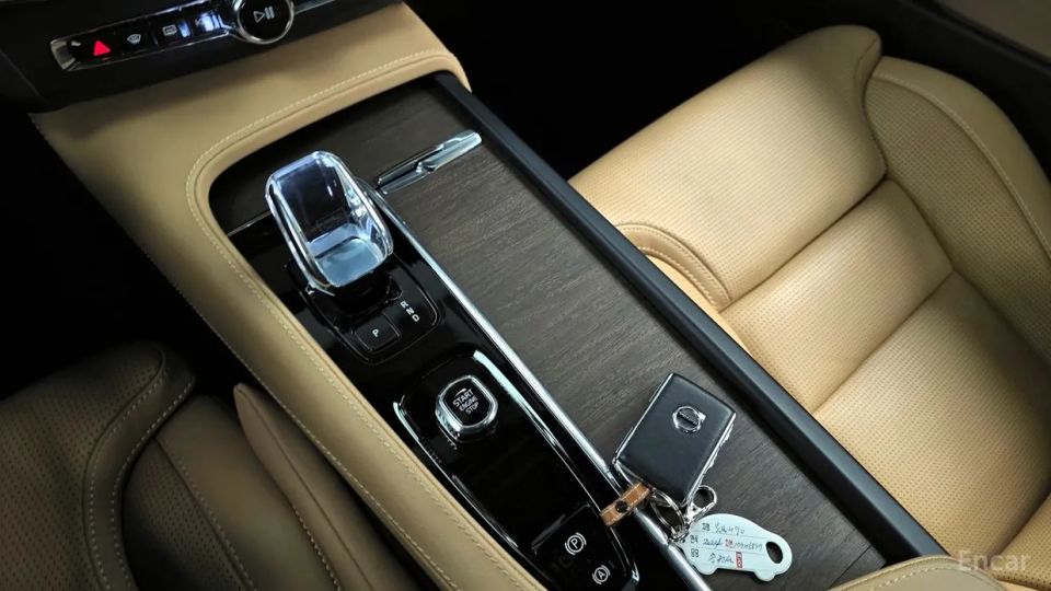 Volvo S90
