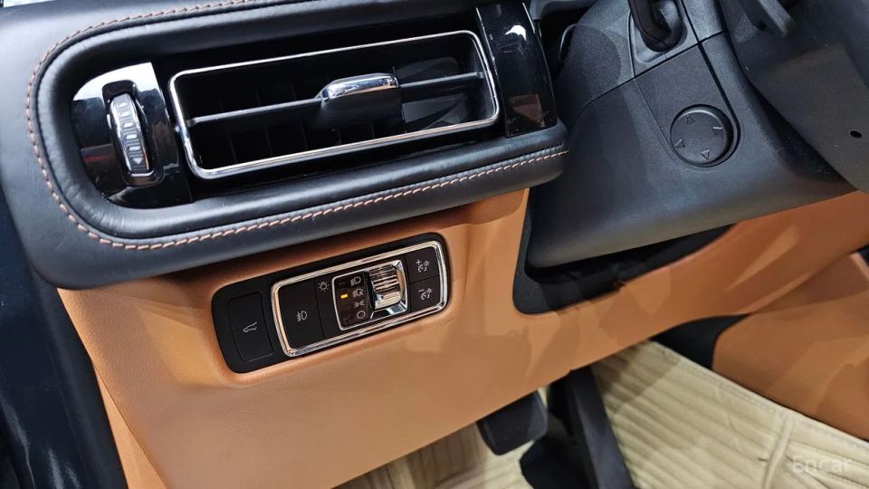 Lincoln Aviator